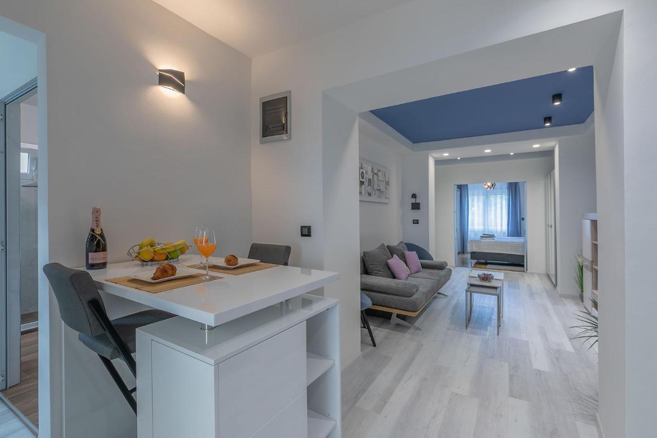 Arena Blue Dream - Modern Apartment With Terrace Pula Zewnętrze zdjęcie