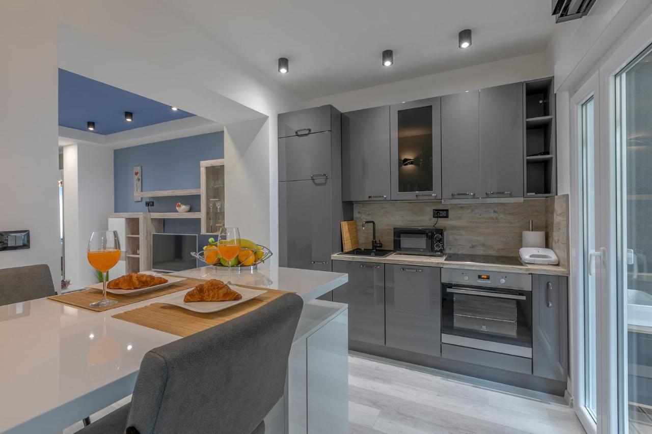 Arena Blue Dream - Modern Apartment With Terrace Pula Zewnętrze zdjęcie