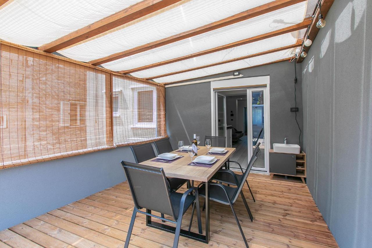 Arena Blue Dream - Modern Apartment With Terrace Pula Zewnętrze zdjęcie