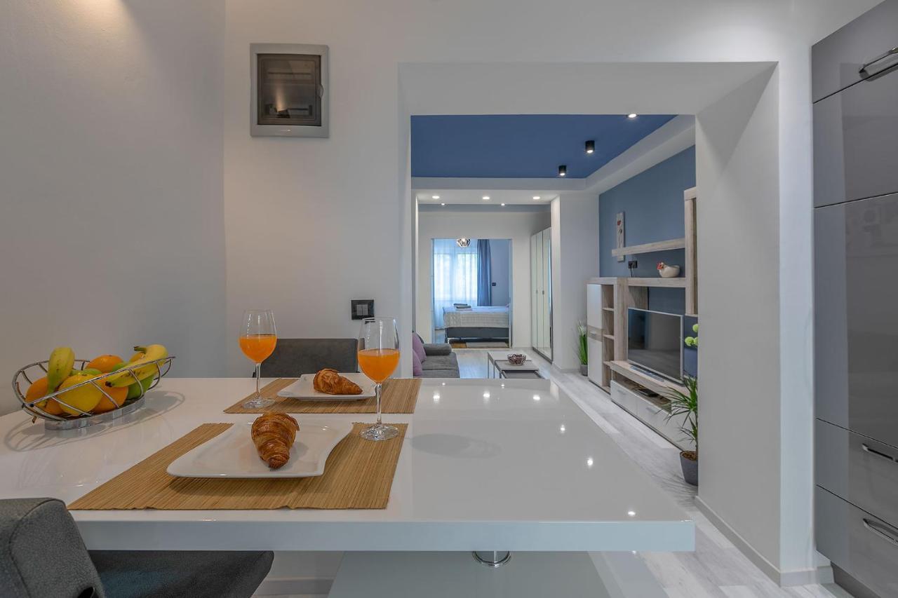 Arena Blue Dream - Modern Apartment With Terrace Pula Zewnętrze zdjęcie